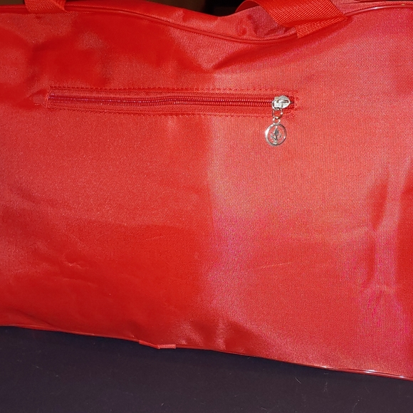 🆕Hello Kitty Large Duffle. - Picture 5 of 7